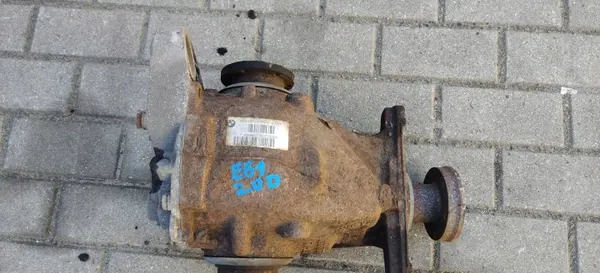 BMW E60 E61 Taka-akselin Differenssilaakeri OEM 7560587 2.64 image 3