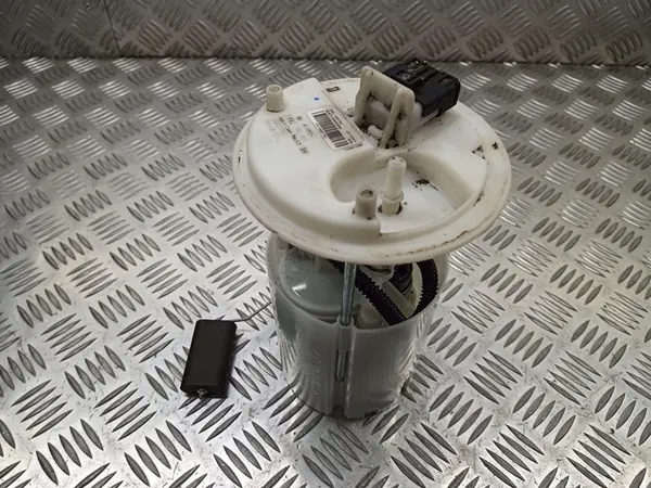 Opel Polttoainepumppu Koko Corsa D image 4