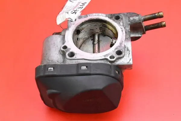 Corpo de borboleta Audi A4 B6 1.6 8V 2000-2005 06B133062D image 6