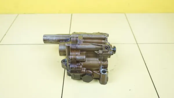 Pompe à huile OEM 7516396 pour moteur BMW N52B25 image 3