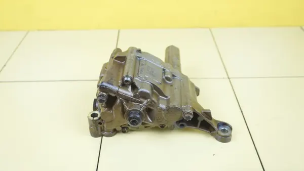 Pompe à huile OEM 7516396 pour moteur BMW N52B25 image 4