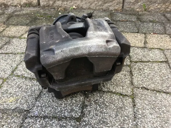Jarrujousin Audi Q5 80A Taka Oikea/Vasen OEM 80A615405 80A615406 image 6