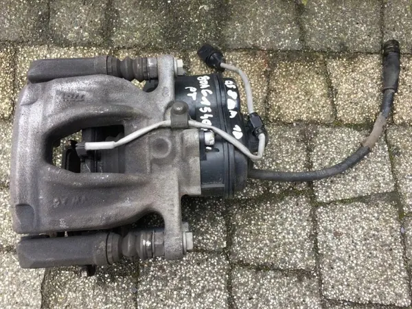 Jarrujousin Audi Q5 80A Taka Oikea/Vasen OEM 80A615405 80A615406 image 9