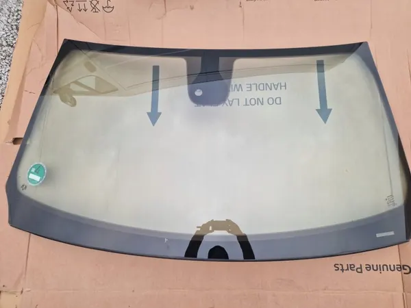 Pare-brise avant Dodge Ram OEM - Original d'occasion image 2
