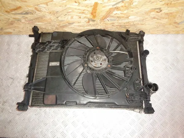 Conjunto de Intercooler y Radiador Renault Megane II 1.9DCI image 8