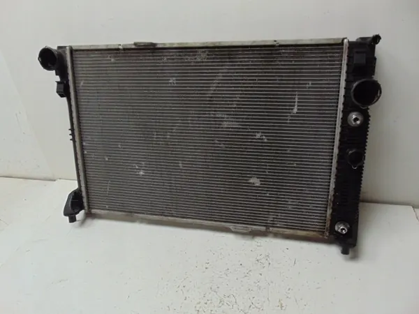 Radiateur d'eau OEM A2045003603 pour Mercedes X204 2.1 image 5