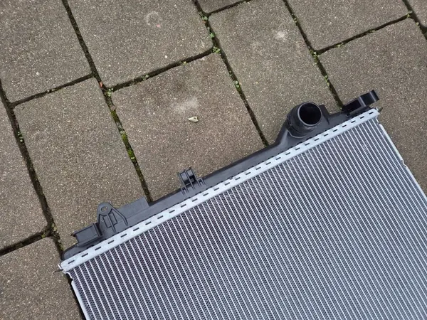 Waterkoeler MERCEDES W206 W223 GLC X254 A0995002102 image 3