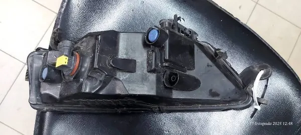 Farol Halógeno Direito Octavia III Lift image 2