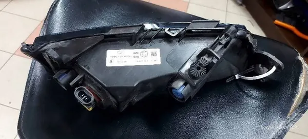 Farol Halógeno Direito Octavia III Lift image 5