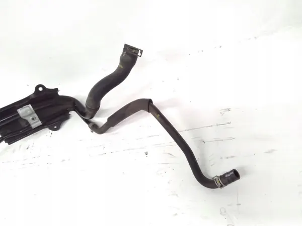 Mazda CX-30 Tankinlaat OEM DFR5 - Gebruikt image 4