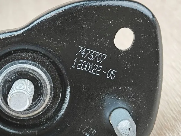 Trava de capô original BMW G26 G20 G21 G23 G11 G22 7473707 image 5