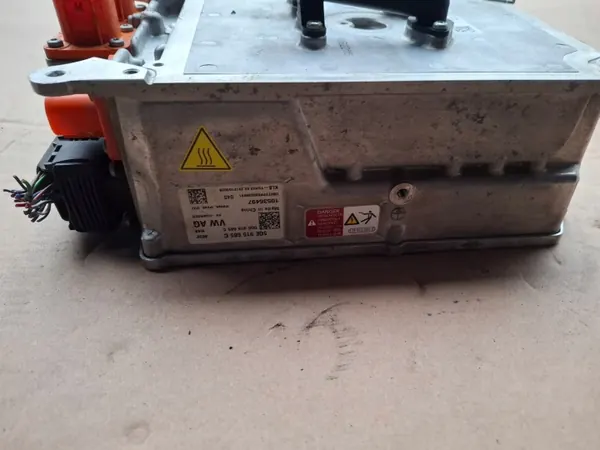 Station de charge onduleur OEM 5QE915685C VW Cupra image 3