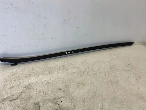 Junta de para-brisas esquerda OEM 108086-11 para BMW F46 image 2