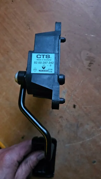 Accelerator Pedal RENAULT CLIO III 2009 8200297342B image 4