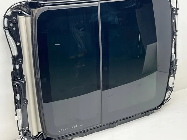 Volvo S90 II Panoramakatto OEM 39842360 image 7