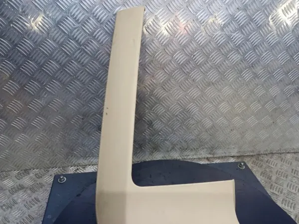 Tesla Model S Pilaripäällyste OEM Wrakowisko-13562- Etu Oikea image 3