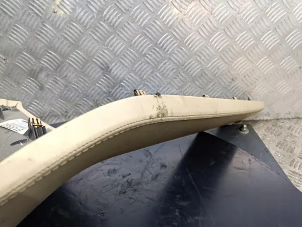 Tesla Model S Pilaripäällyste OEM Wrakowisko-13562- Etu Oikea image 5
