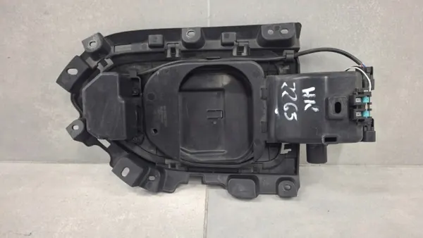 Couvercle de prise OEM 86340-Q4000 Kia Niro EV image 10