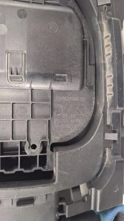 Couvercle de prise OEM 86340-Q4000 Kia Niro EV image 5