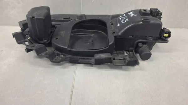 Couvercle de prise OEM 86340-Q4000 Kia Niro EV image 9