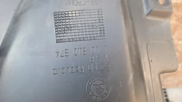 Right Rear Wheel Arch Skoda Octavia I image 10