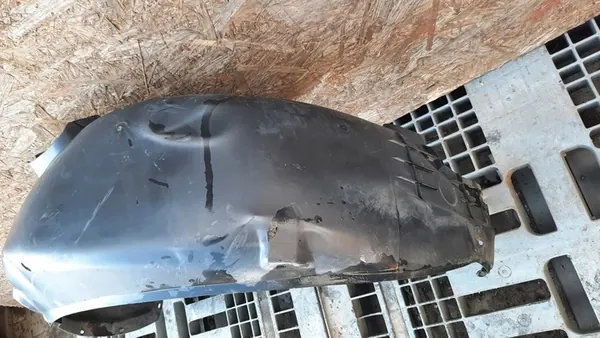 Right Rear Wheel Arch Skoda Octavia I image 2