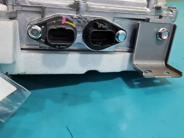 Mitsubishi Outlander III Wechselrichter OEM 9410A163 image 5