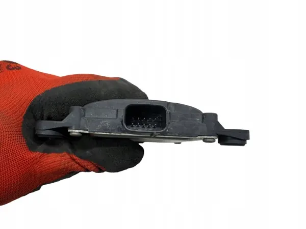 Sensor punto ciego Lexus IS 300h OEM 88162-53040 image 4
