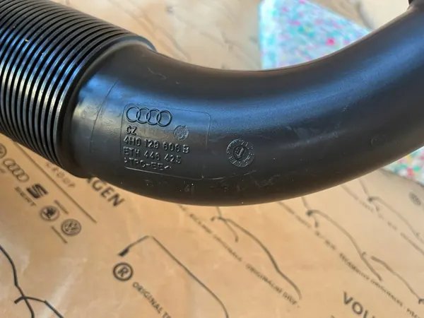 Audi A8 D4 Luftfiltergehäuse OEM 4H0133039A image 8