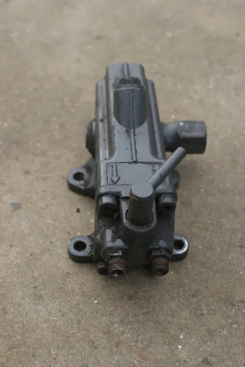 Pompe de levage de cabine Mercedes MB image 3