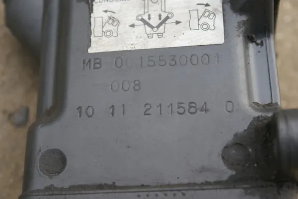 Pompe de levage de cabine Mercedes MB image 5