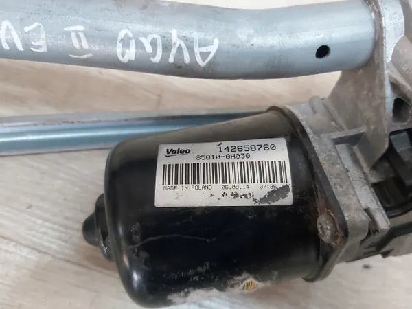 Motor do limpa-para-brisas dianteiro Toyota AYGO II OEM 85010-0H030 image 3