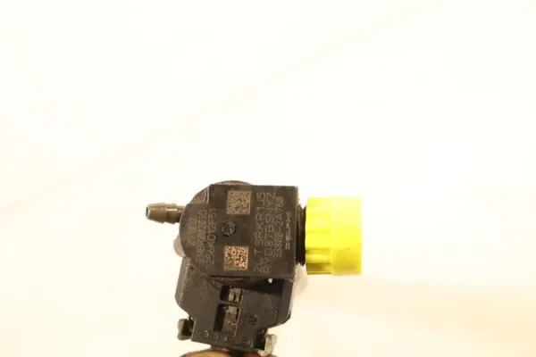 Inyector Hyundai OEM EMBR00203D para i20 1.4 CRDi image 7