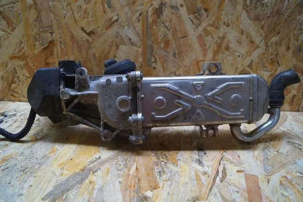 EGR Venttiilin Jäähdytin Volkswagen 11725504 image 6