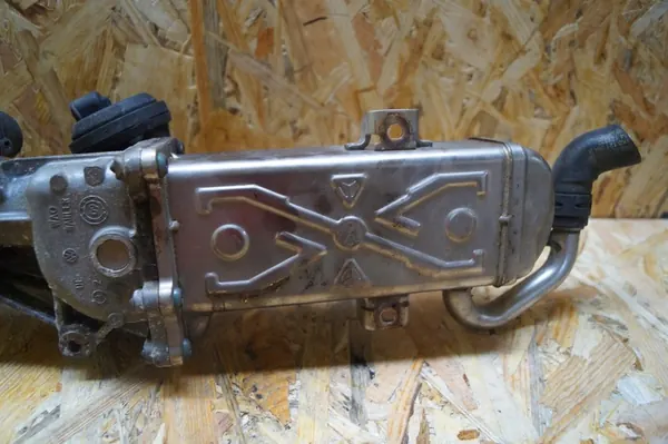 EGR Venttiilin Jäähdytin Volkswagen 11725504 image 8
