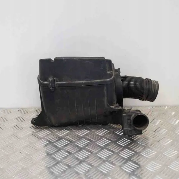 Ilmansuodattimen kotelo VW PASSAT Variant B6 2.0L image 2