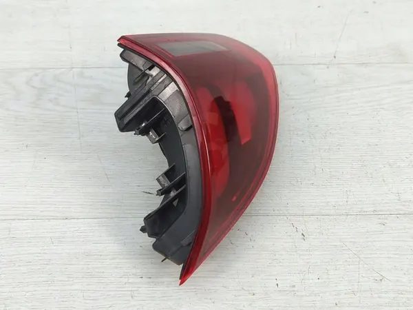 Luz trasera derecha para Peugeot 2008 Facelift 2018 image 3