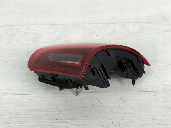 Luz trasera derecha para Peugeot 2008 Facelift 2018 image 4