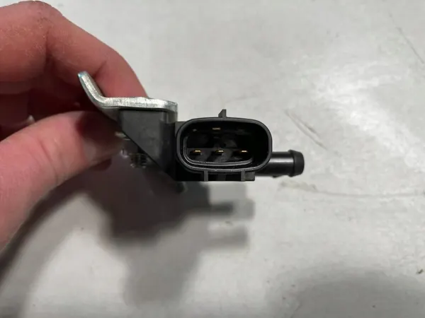 RAV4 V 2.5 Hybrid Sensor Pressão Escape OEM OYT28852 image 3