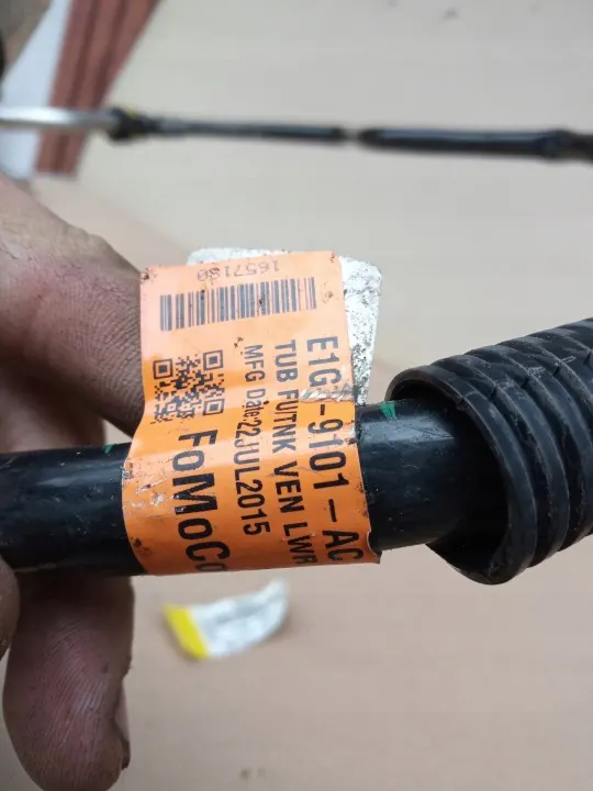 Entrada Combustible OEM E1G3-9034-BB Ford Galaxy/S-Max image 4