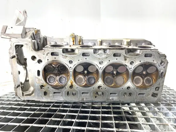 Höger Cylinderhuvud OEM 7852459 för BMW G30 4.4L image 4
