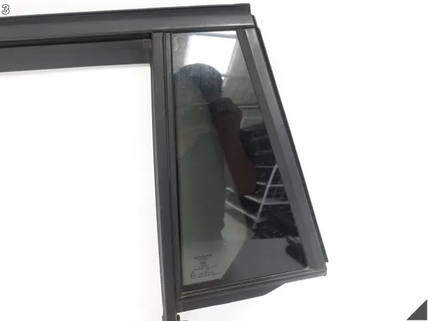 Guide Joint Vitre OEM 62964647 Porte Arrière Gauche image 4