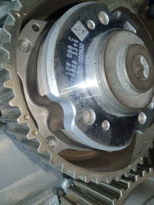 Árbol de levas OEM 04C103479H para VW Golf 1.0 TSI image 5