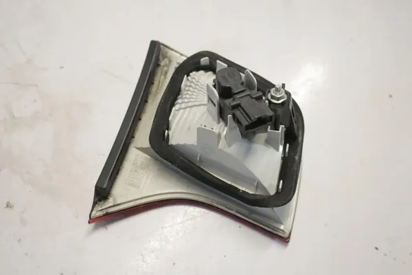 Luz trasera Audi A4 B7 Sedan image 3