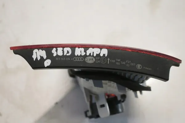 Luz trasera Audi A4 B7 Sedan image 4