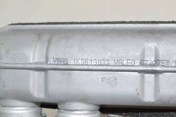 VW GOLF VI Inredningsdelar 1.4L 2011 1K0819033 image 5