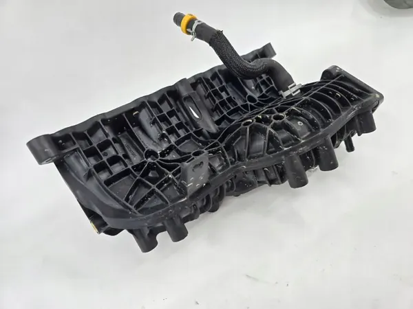 Colector de admisión Suzuki OE OEM 13110-53SA0 Usado image 3