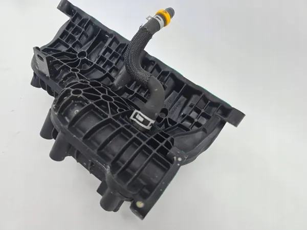 Colector de admisión Suzuki OE OEM 13110-53SA0 Usado image 4