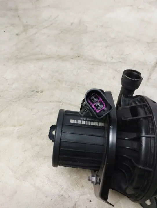 Pompe à air secondaire Audi Q7 2015 OEM 079959253G image 3