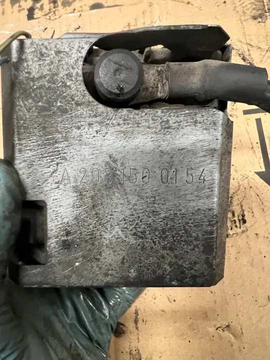 Chauffage d'eau Mercedes W203 2.2 CDI A2031500154 image 2